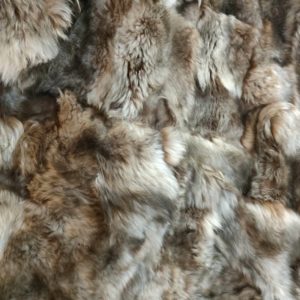 Viande de lapin en fourrure naturelle, échantillons de pelage d'animaux pour fabrication de textiles, texture de fourrure douce et chaude, laine naturelle, produits de tannage et couture.